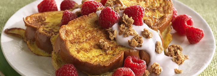 french toast with raspberries