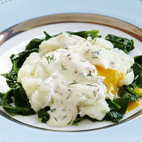 POACHED EGGS WITH CREAM SAUCE AND SPINACH (FRANCE)