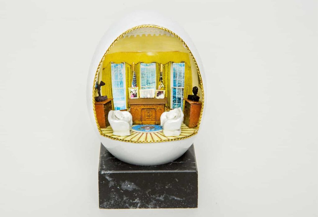 2004 Commemorative Egg