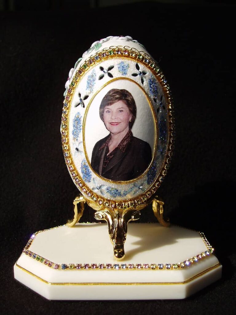2008 Commemorative Egg - back